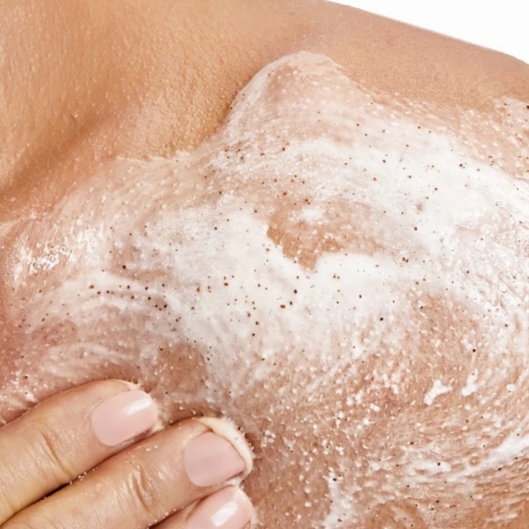 WESTMORE BEAUTY EXFOLIATING BODY PREP WASH - Picture 2 of 4